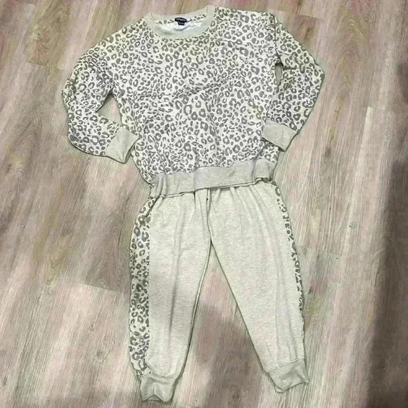 Splendid Leopard Print Jogger Set, Size S - Picture 1 of 9